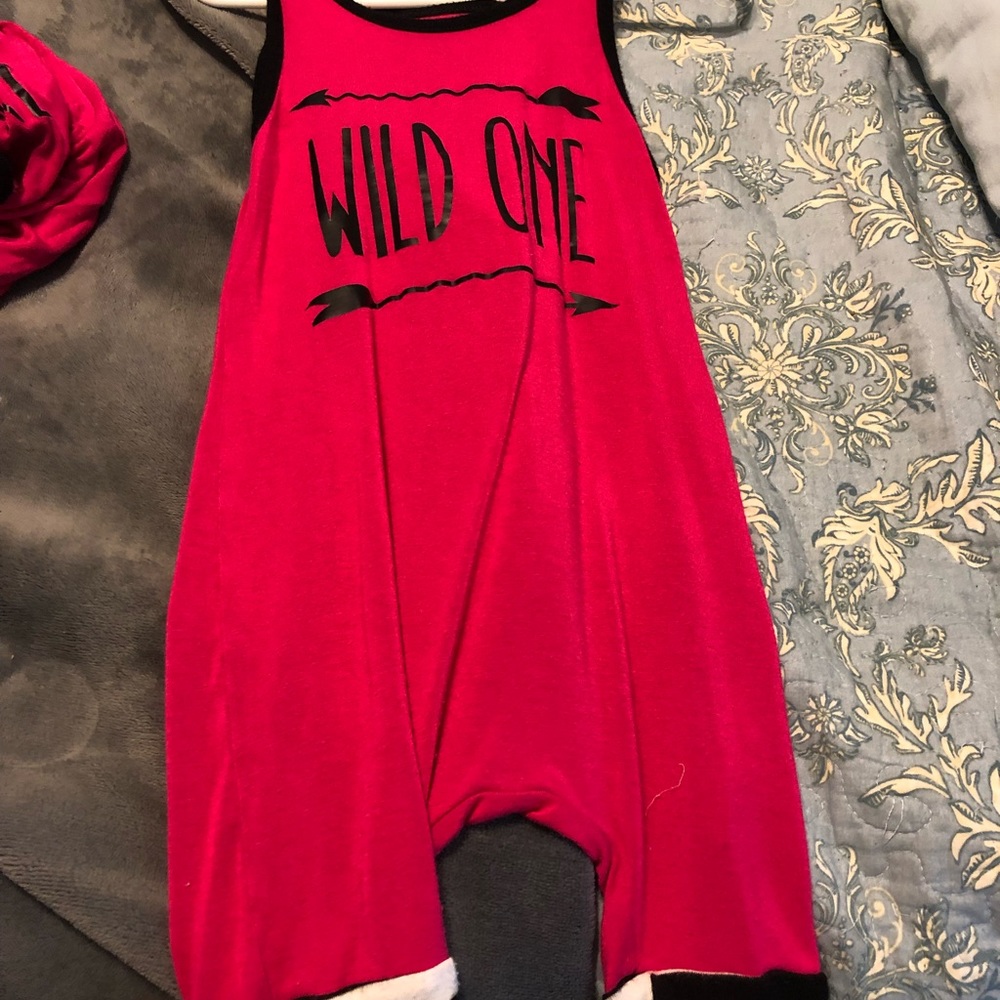Girl’s romper
